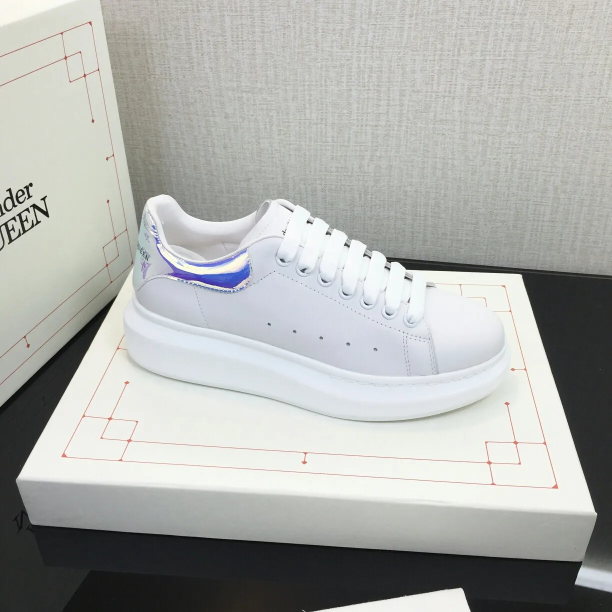 👟👟Ex-factory price 480👟👟 The latest upgraded version in 2022. The material is made of silk matte cowhide with sheepskin lining